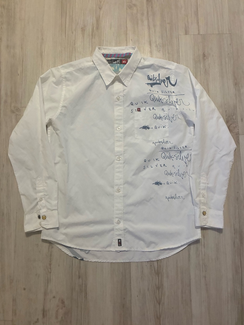 Vintage quiksilver Multi-Logo Doodle Print Long Sleeve Button Up Shirt
